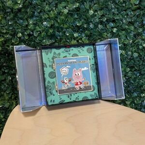 Vee Friends Meet Me in the Middle Collectors Pin